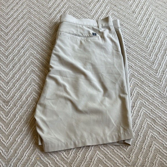 Free Fly size 34 shorts - Picture 2 of 3